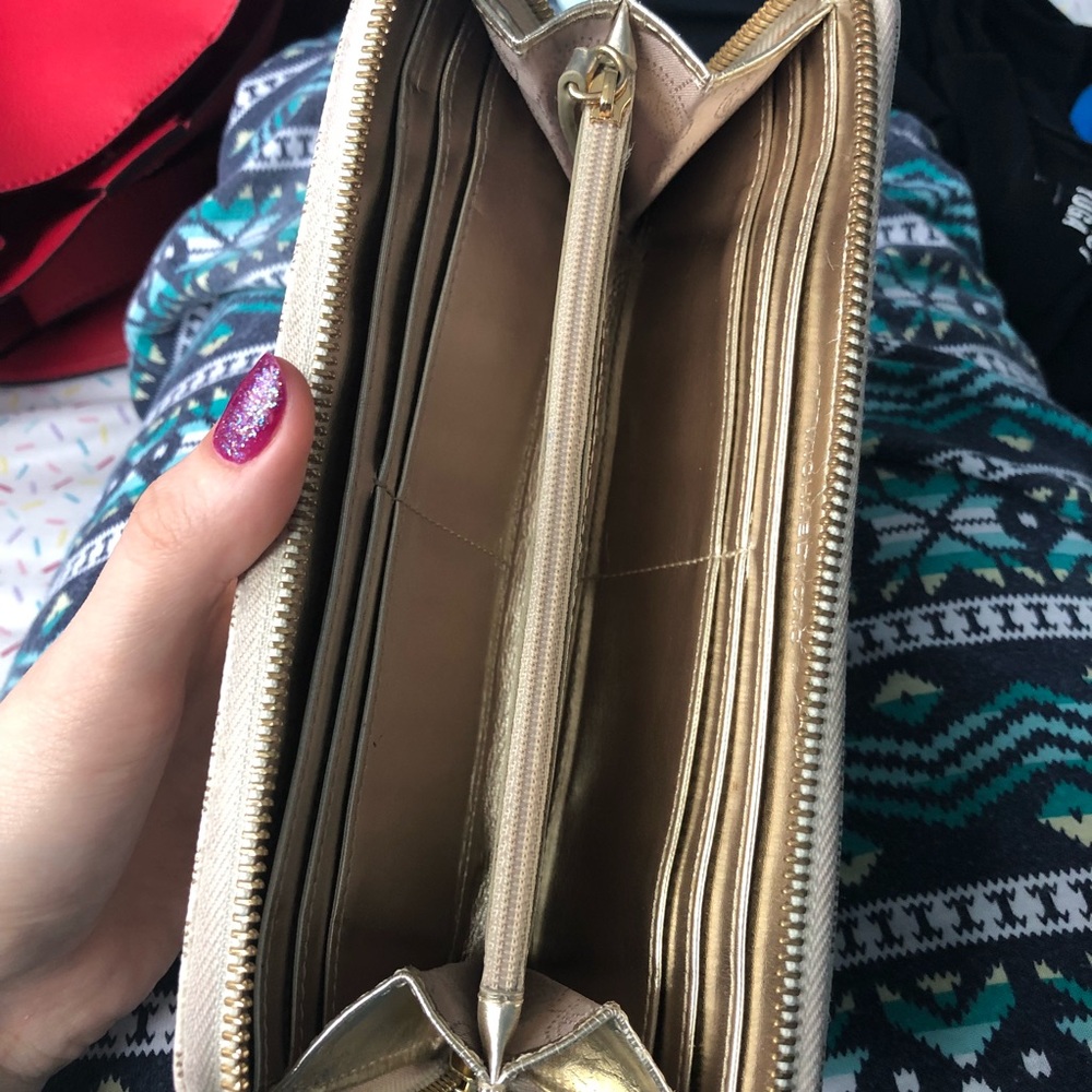 Michael Kors Wallet - Picture 5 of 6